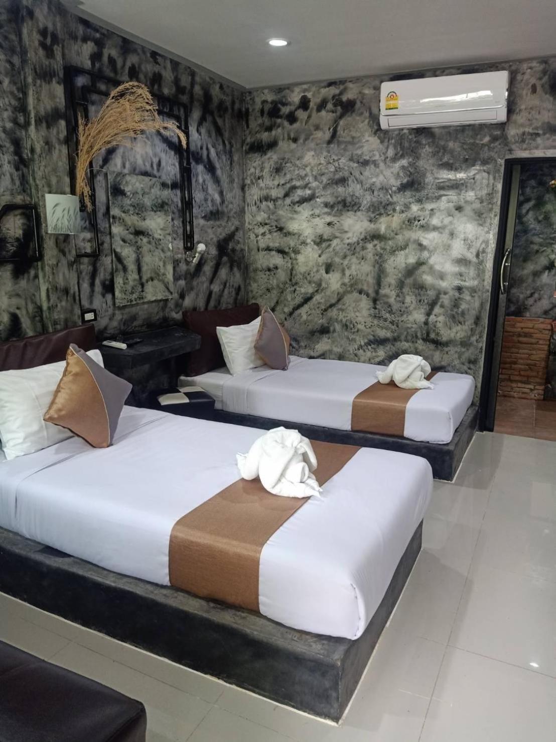 Keeree Loft Resort Thong Pha Phum Buitenkant foto